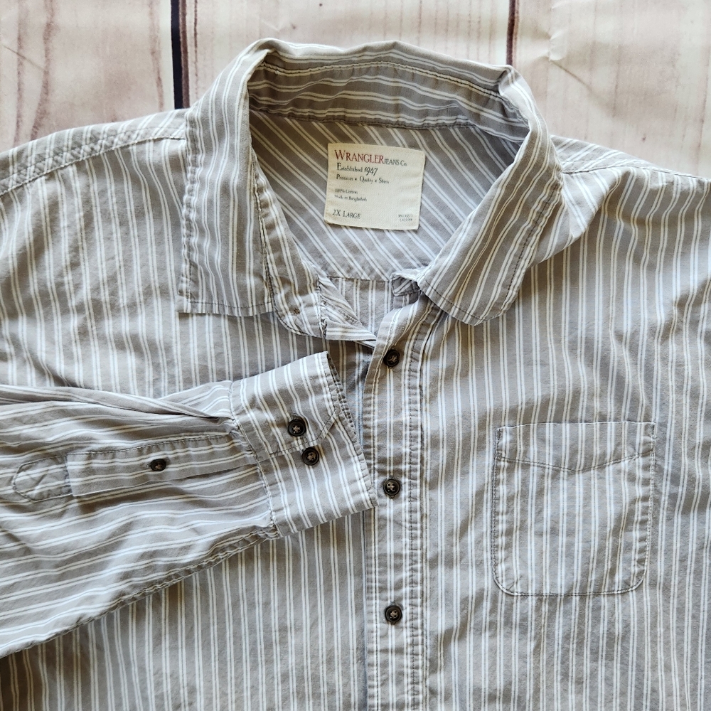 Wrangler Beige and White Striped Casual Button-Down Shirt
